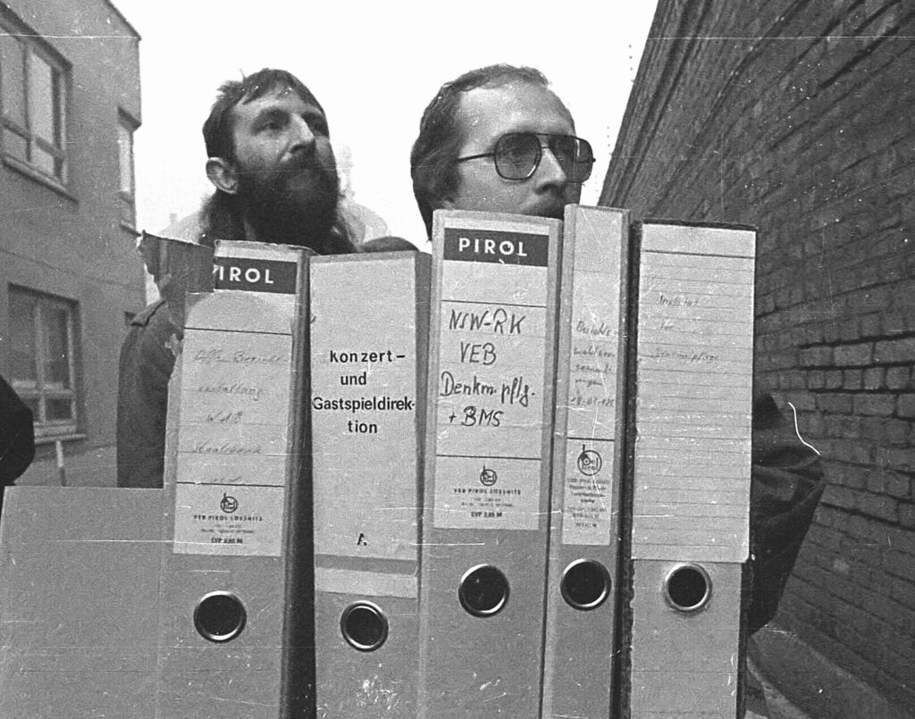 leere Akten_Wolfgang HaaseGfZ