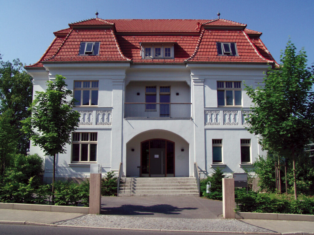 Hauptsitz der Stiftung Ettersberg - Weiße Villa Weimar